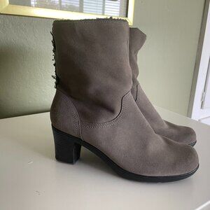 Clark's Grey City Boots Size 8 1/2